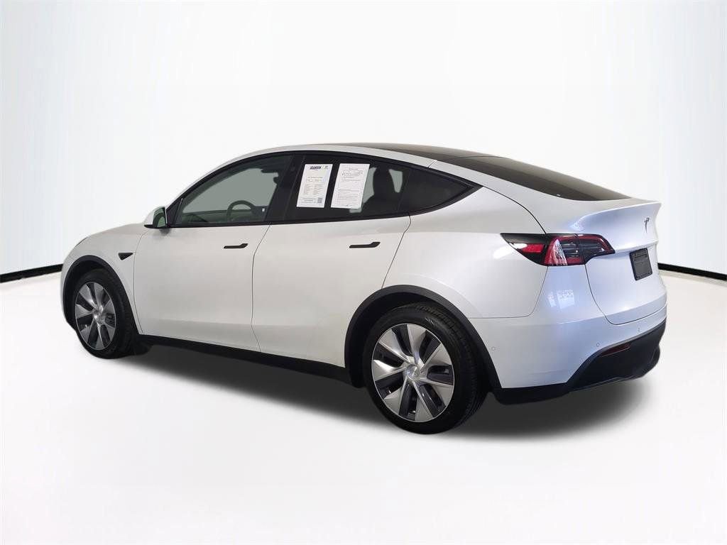 Used 2021 Tesla Model Y Long Range image 7