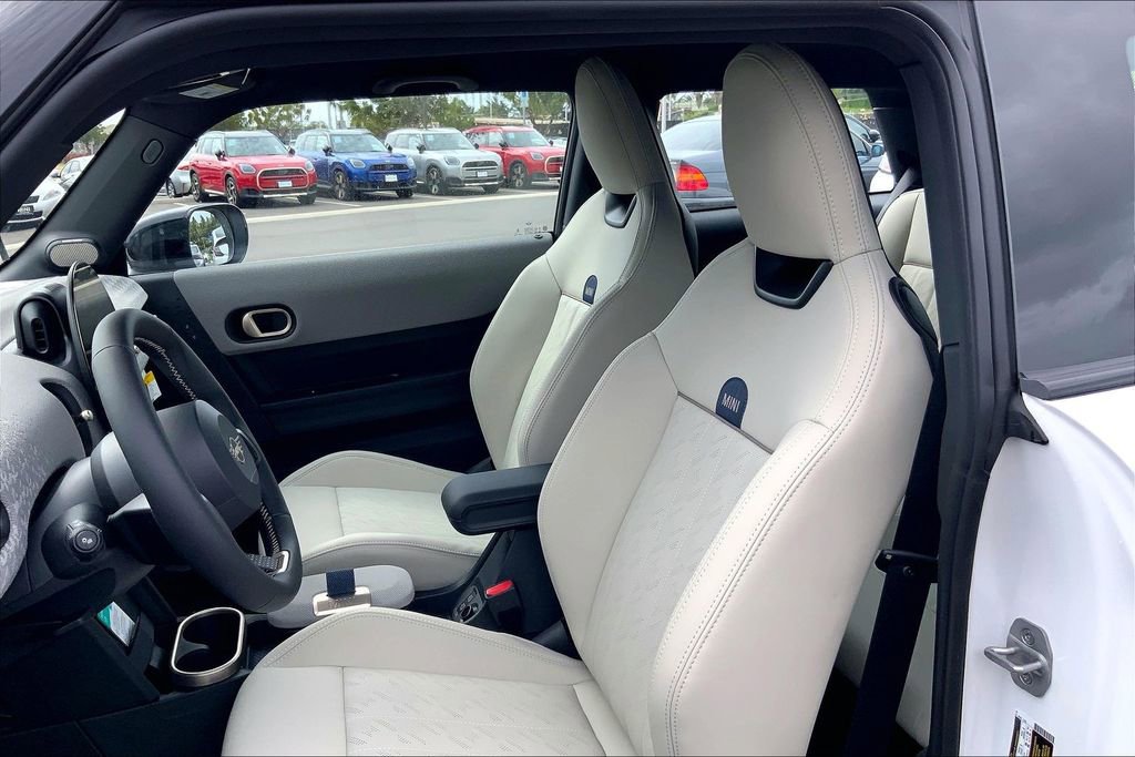 New 2026 MINI Cooper 2-Door Hardtop image 9