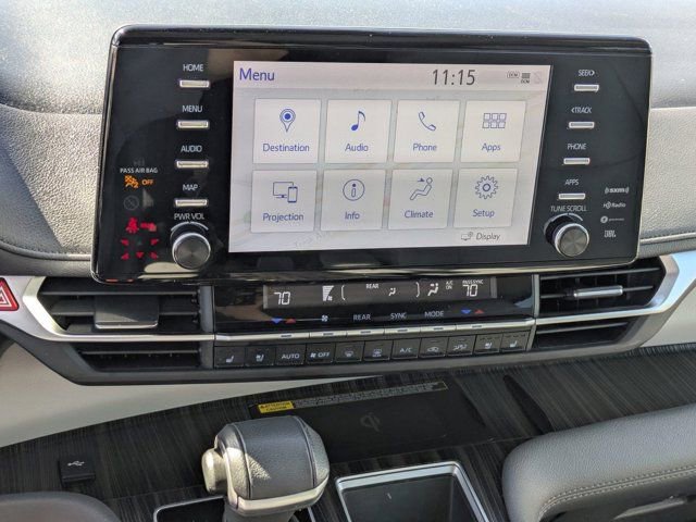 Used 2022 Toyota Sienna Limited image 20