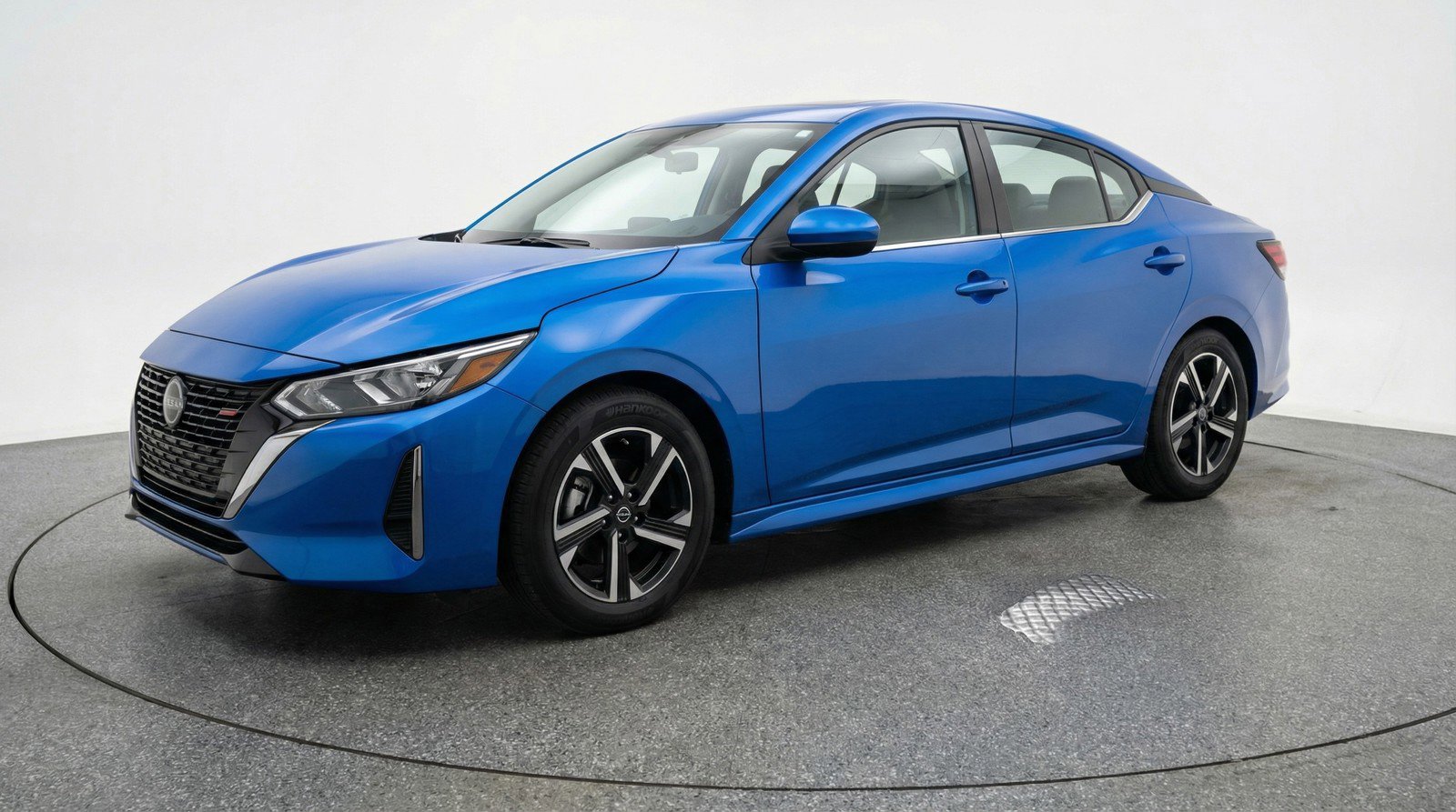 Used 2025 Nissan Sentra SV FWD image 3