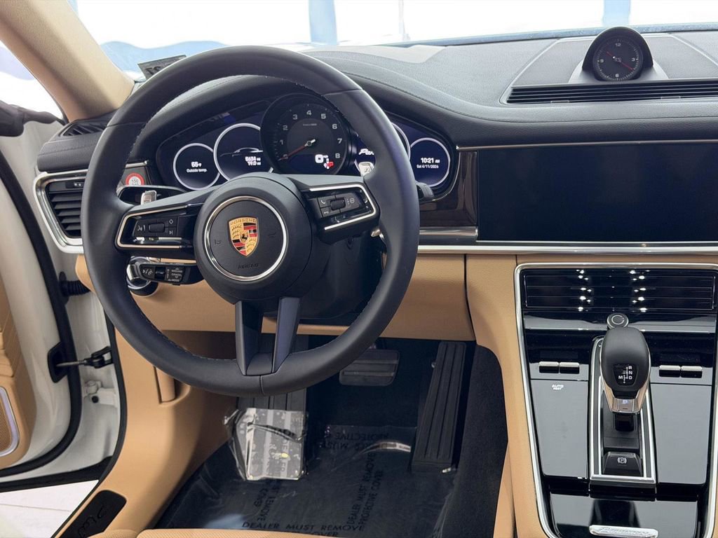 Used 2023 Porsche Panamera 4 Platinum Edition AWD/4WD image 20