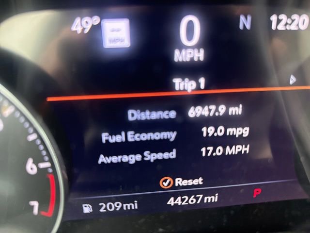 Used 2022 Buick Envision Essence w/ Technology Package I FWD image 13