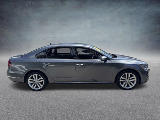 Used 2019 Volkswagen Passat 2.0T Wolfsburg w/ Wheels & Sunroof Package FWD image 5