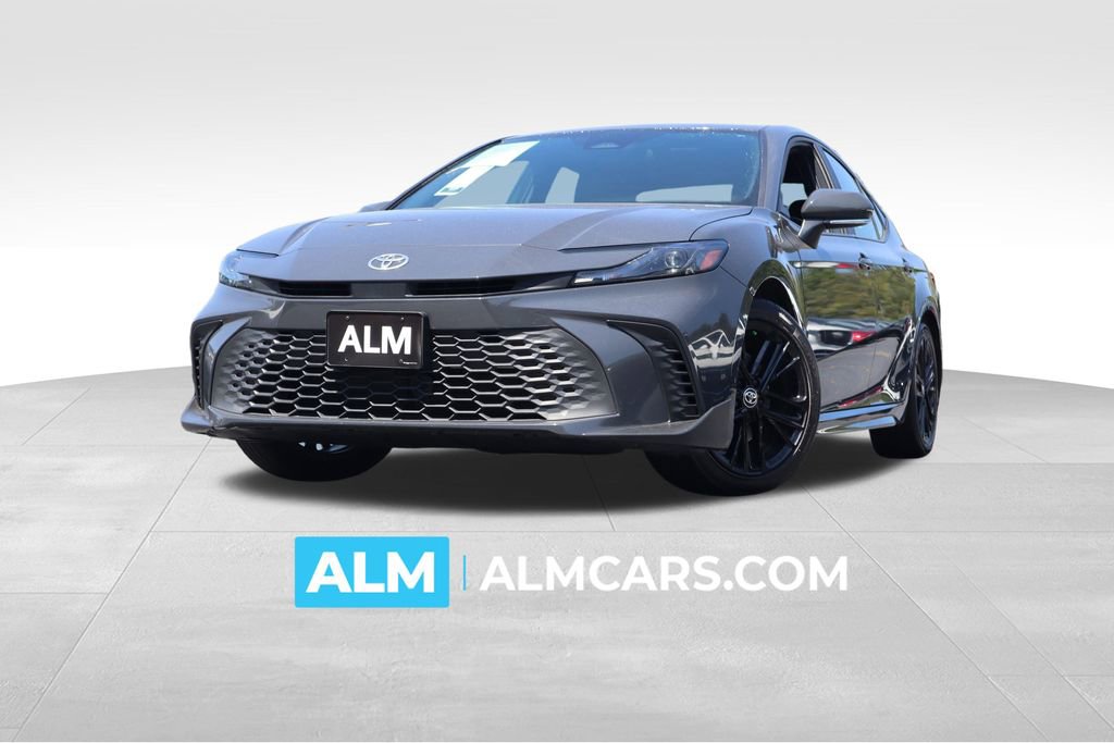 Used 2025 Toyota Camry SE video 1