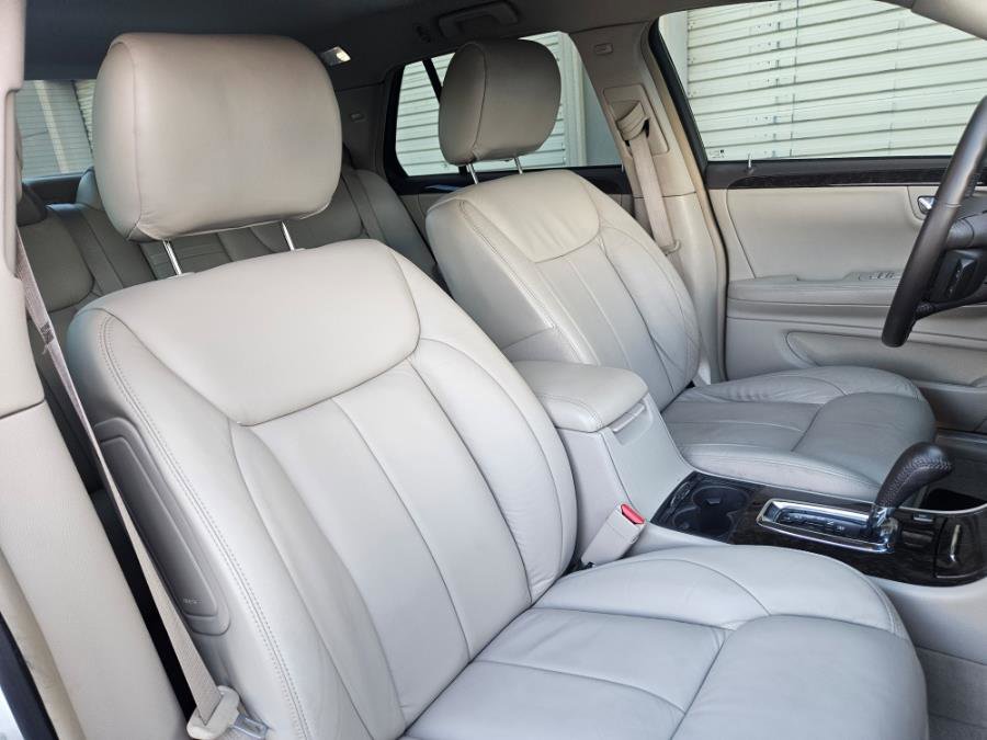 Used 2010 Cadillac DTS image 12