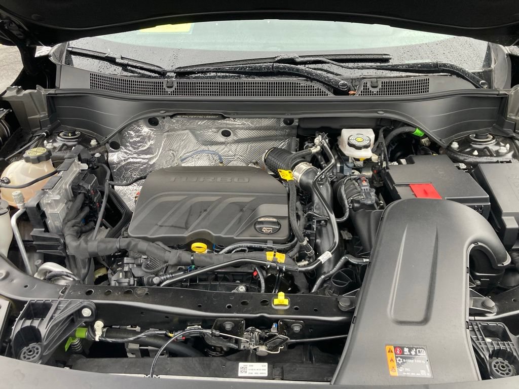 Used 2025 Chevrolet Trax LT FWD image 25