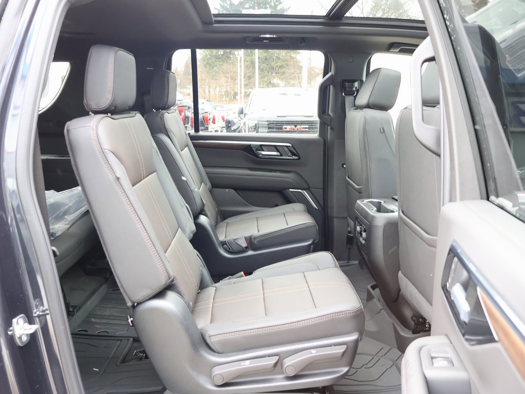 New 2025 Chevrolet Suburban High Country image 41