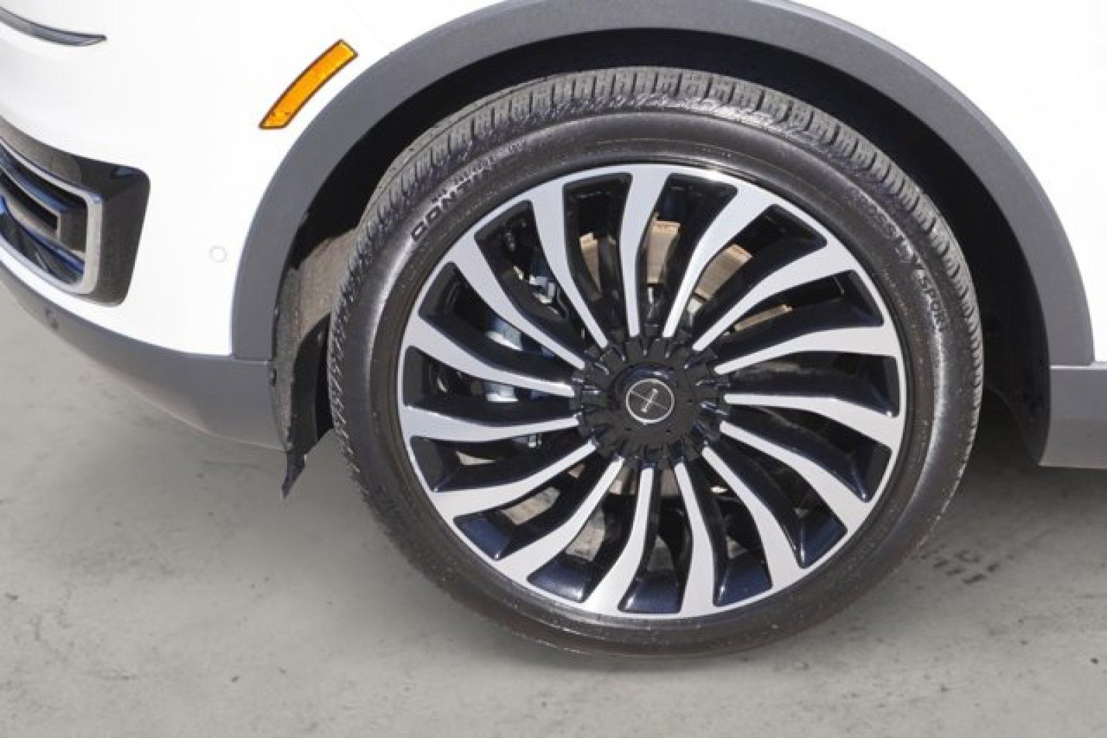 Used 2019 Lincoln Nautilus Black Label AWD/4WD image 12