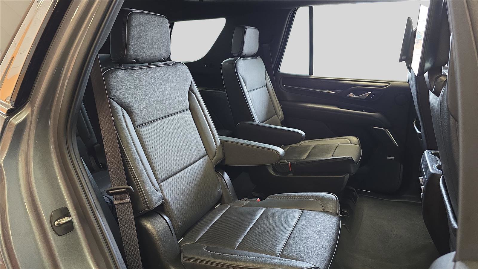 Used 2021 GMC Yukon Denali w/ Denali Ultimate Package image 14