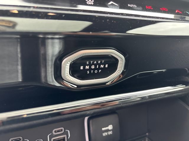New 2026 Jeep Grand Cherokee L Limited AWD/4WD image 19