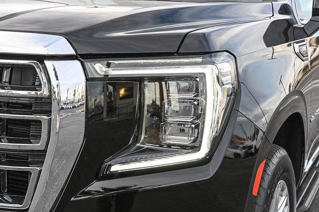 Used 2024 GMC Yukon SLT w/ SLT Luxury Package image 4