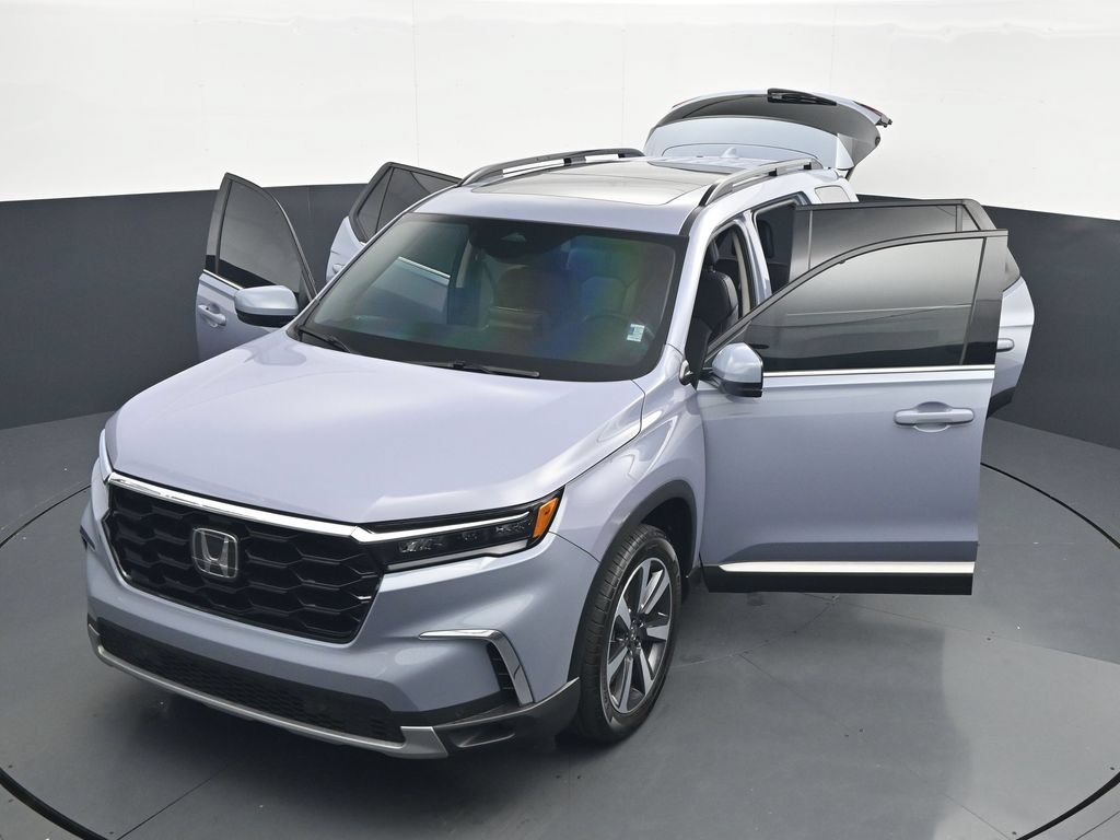 Used 2025 Honda Pilot Touring image 48