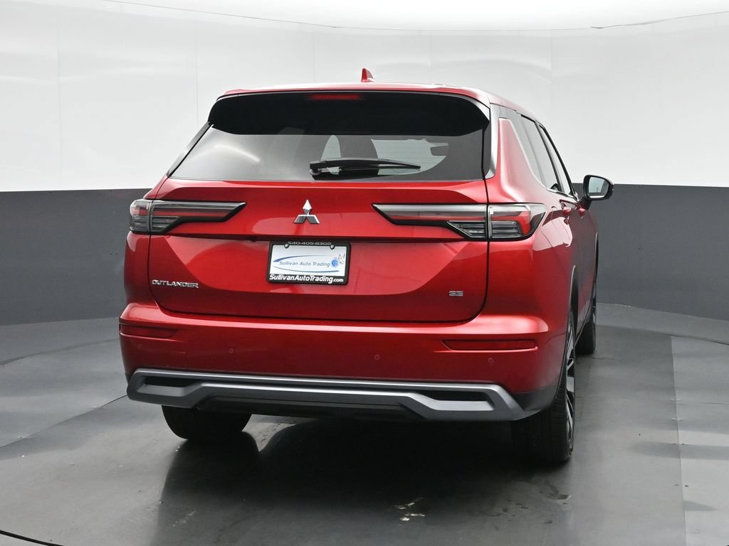 Used 2025 Mitsubishi Outlander AWD image 6