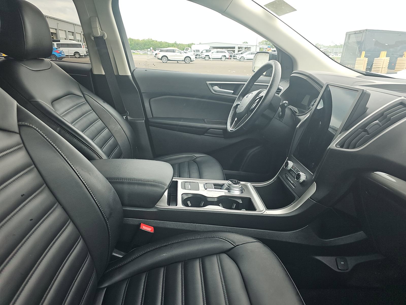 Used 2024 Ford Edge SEL w/ Convenience Package AWD/4WD image 9