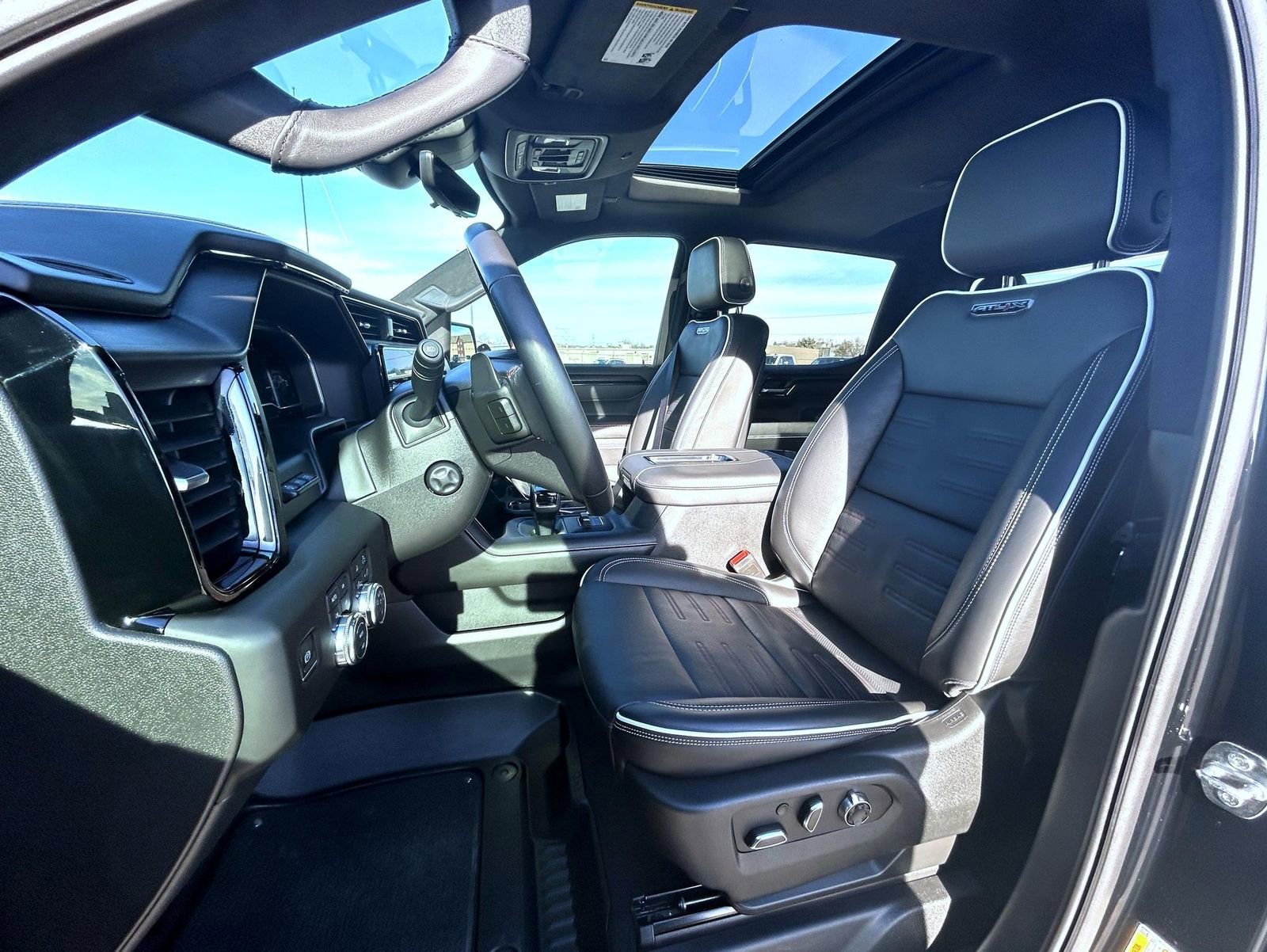 Used 2022 GMC Sierra 1500 AT4X image 10