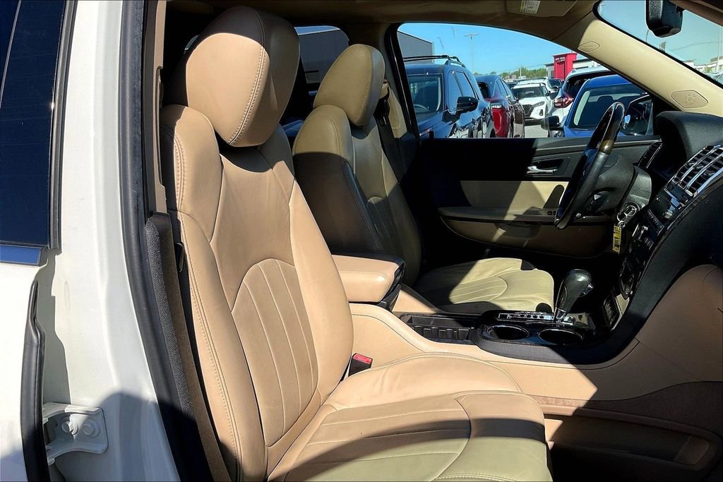 Used 2011 GMC Acadia Denali image 10