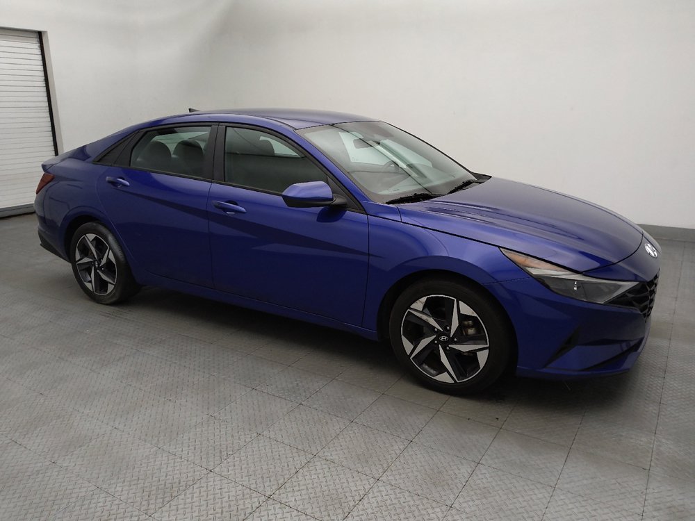 Used 2023 Hyundai Elantra SEL w/ Convenience Package FWD image 11