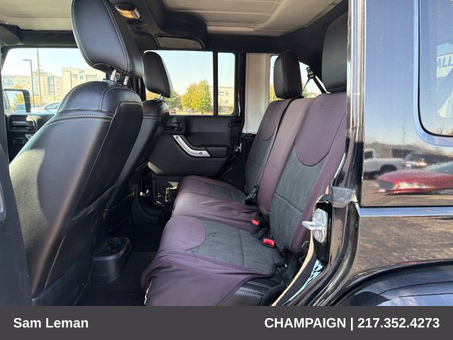 Used 2018 Jeep Wrangler Unlimited Sahara w/ Connectivity Group AWD/4WD image 10