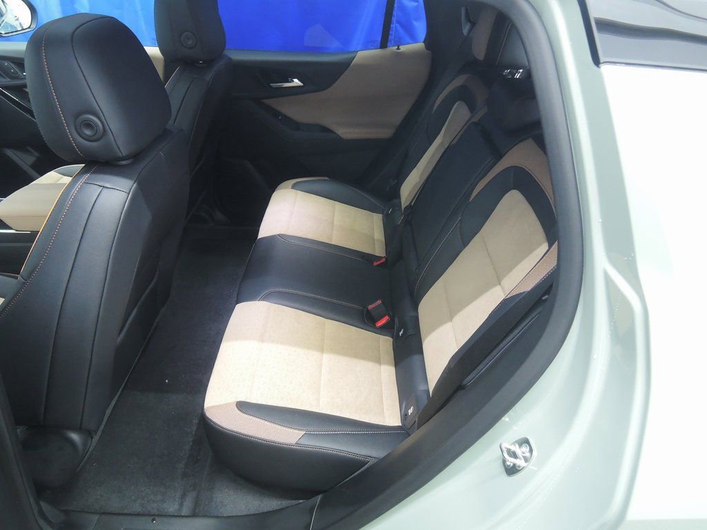 New 2026 Chevrolet Equinox ACTIV w/ Safety and Technology Package AWD/4WD image 28
