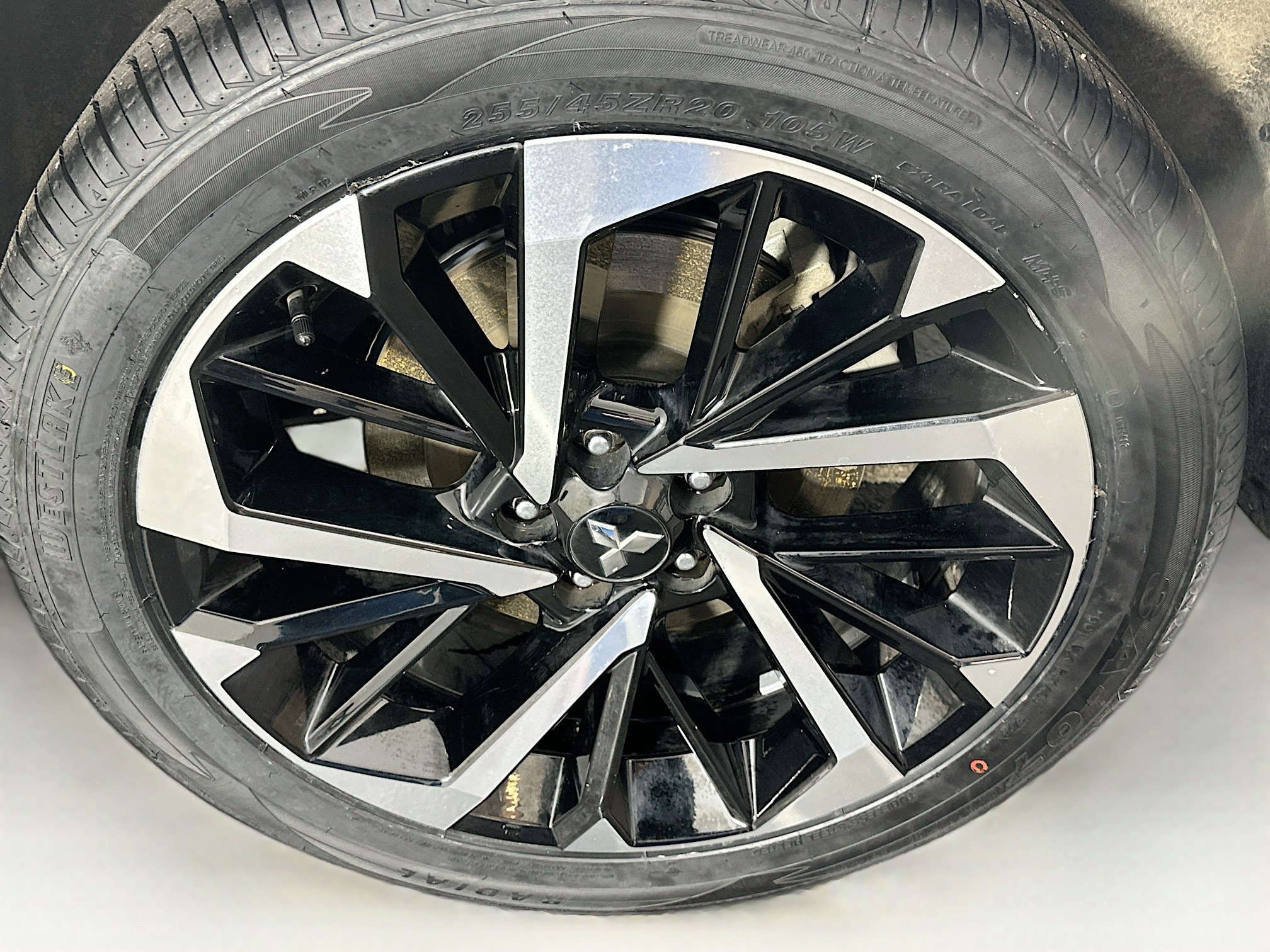 Used 2024 Mitsubishi Outlander SE image 11