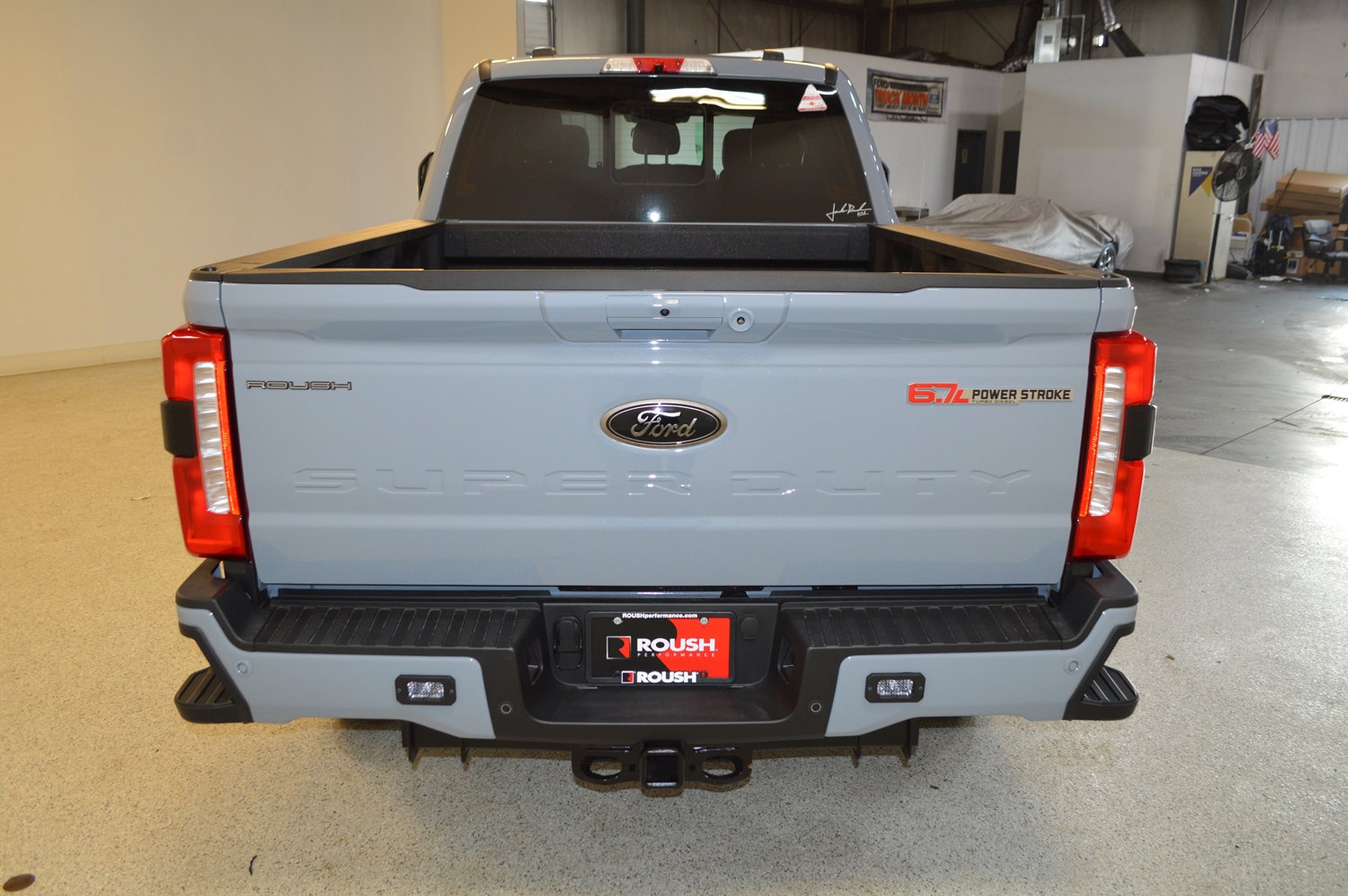 New 2026 Ford F250 Lariat w/ Black Appearance Package image 4