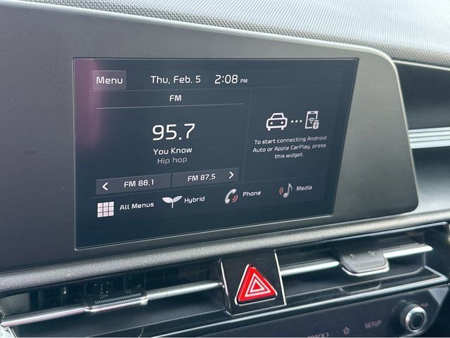 Certified 2025 Kia Niro LX image 8