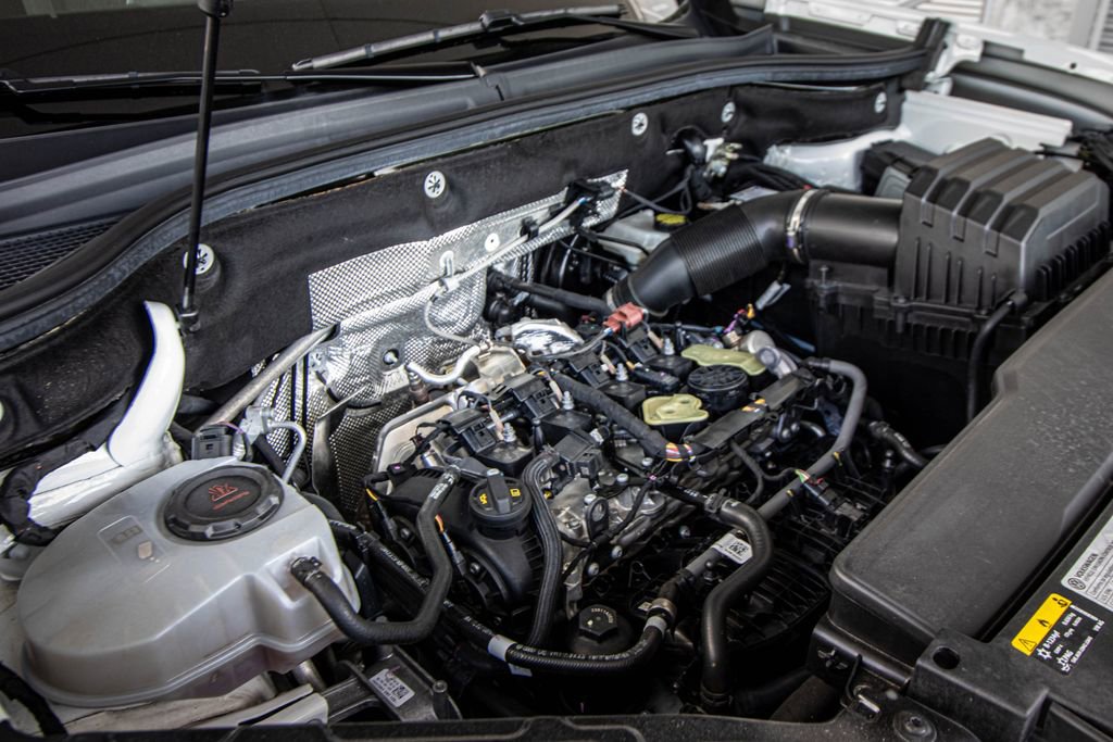 Used 2024 Volkswagen Atlas SEL Premium R-Line image 12