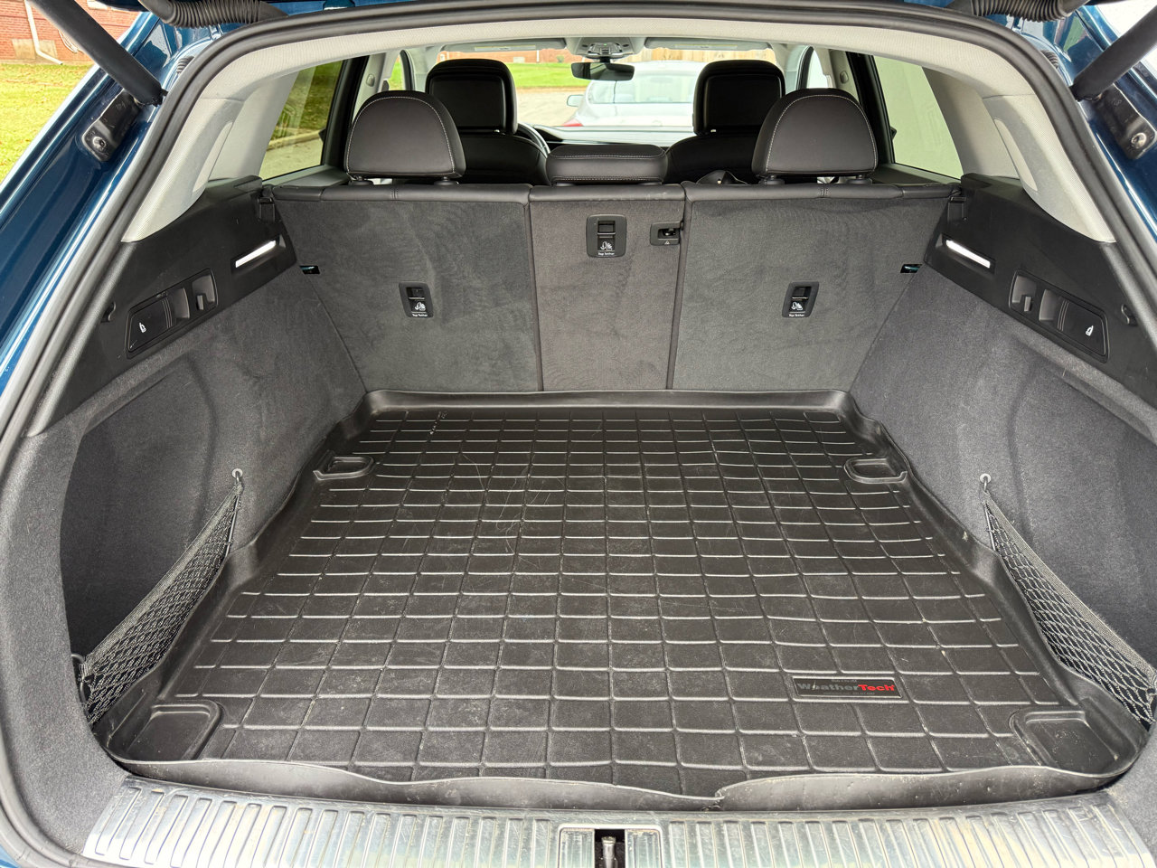 Used 2019 Audi e-tron Premium Plus image 24