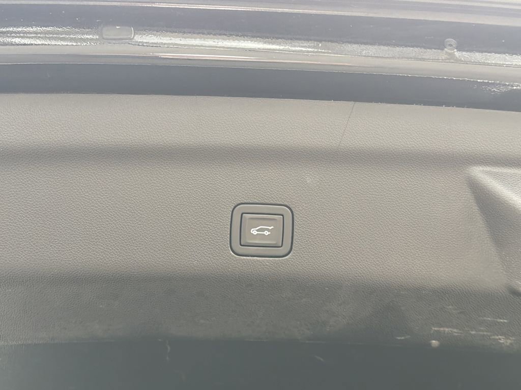 Used 2023 GMC Yukon Denali w/ Max Trailering Package image 17