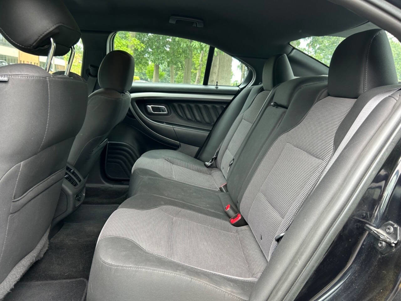 Used 2016 Ford Taurus SEL image 19