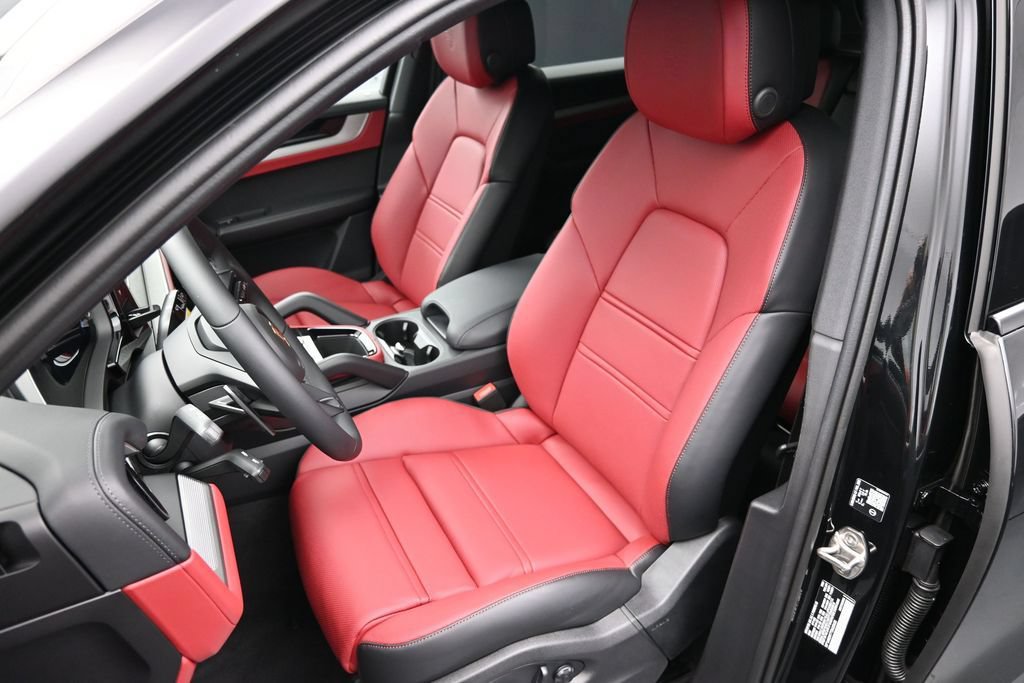 New 2026 Porsche Cayenne S AWD/4WD image 6