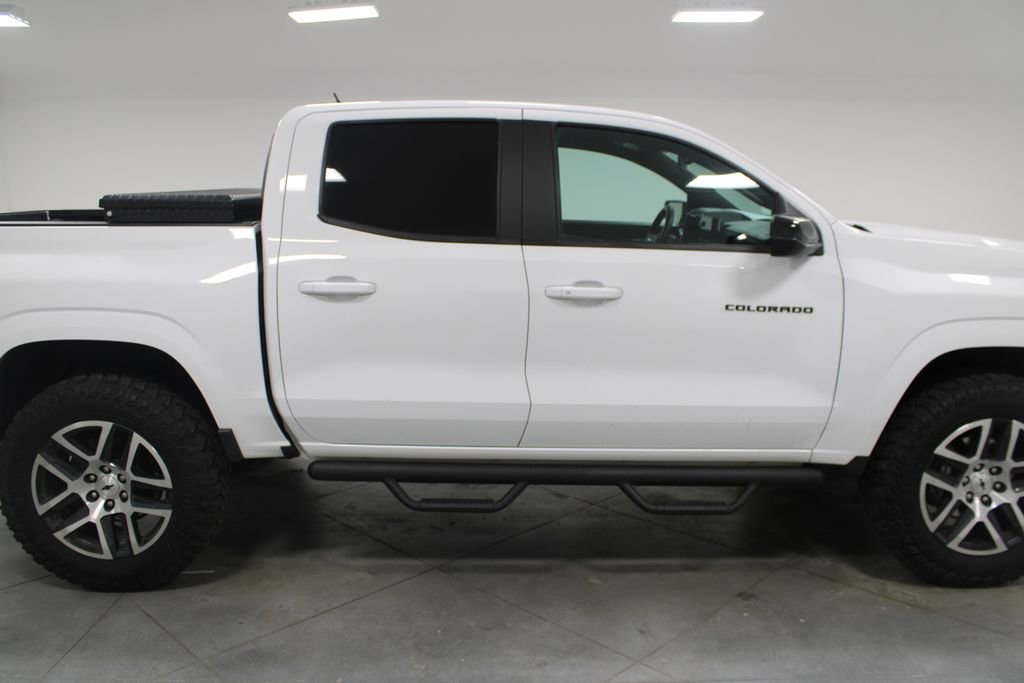 Used 2023 Chevrolet Colorado Z71 w/ Z71 Convenience Package 2 image 11