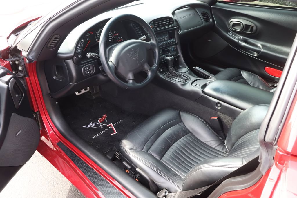 Used 2002 Chevrolet Corvette Coupe w/ Preferred Equipment Group2 image 7