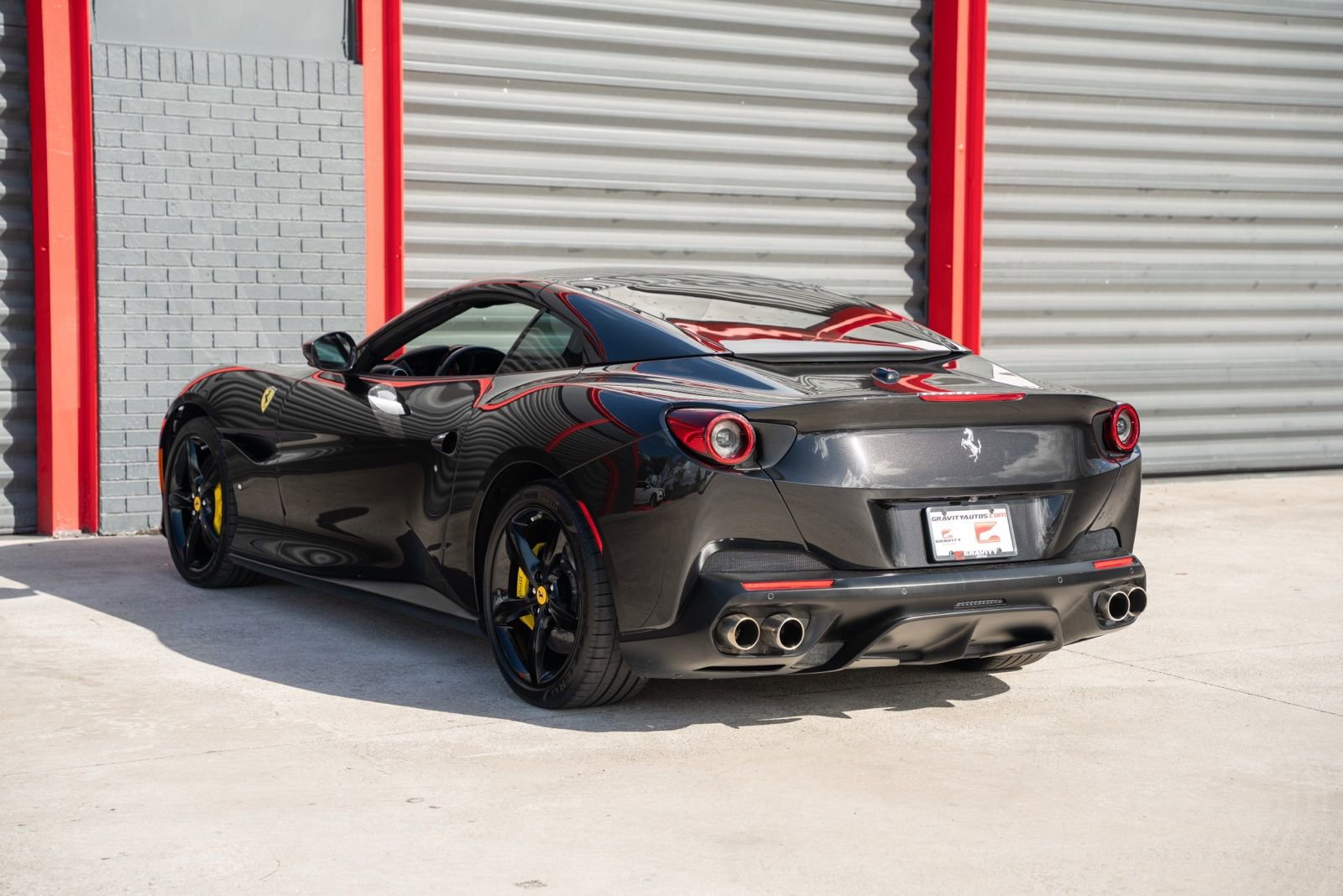 Used 2019 Ferrari Portofino image 9