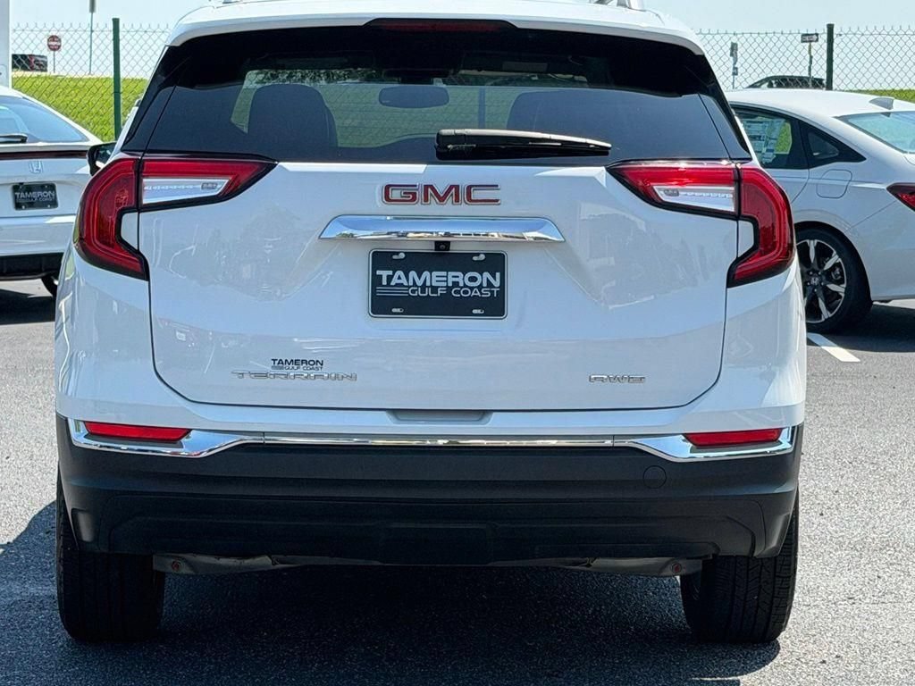 Used 2023 GMC Terrain SLT AWD/4WD image 5