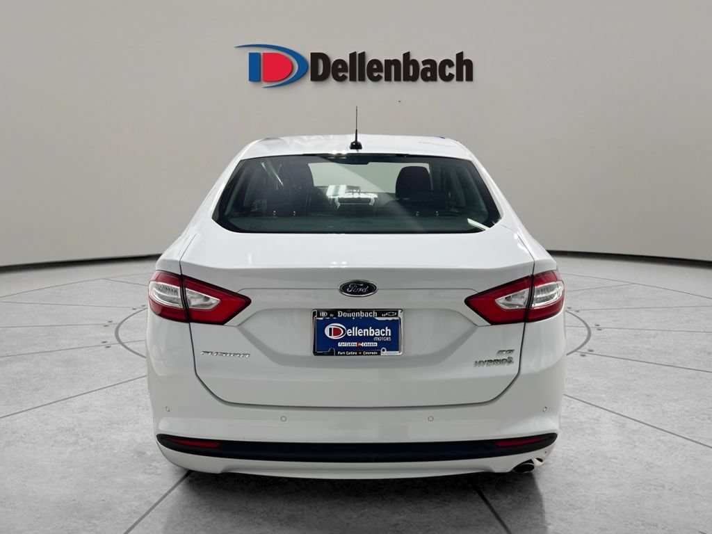Used 2015 Ford Fusion SE FWD image 4