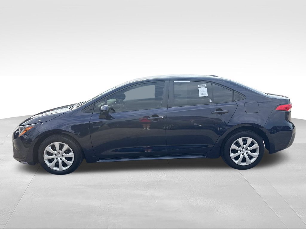 Used 2024 Toyota Corolla LE FWD image 2
