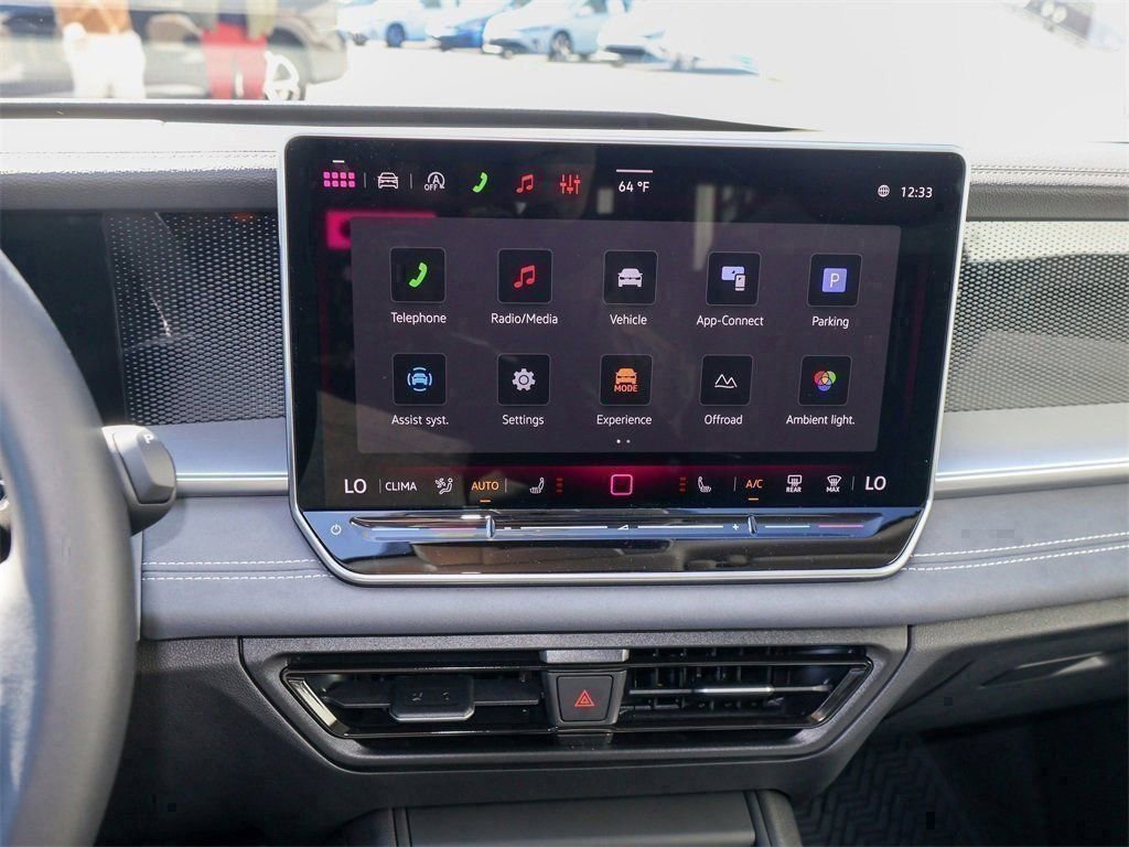 New 2026 Volkswagen Tiguan SE image 19