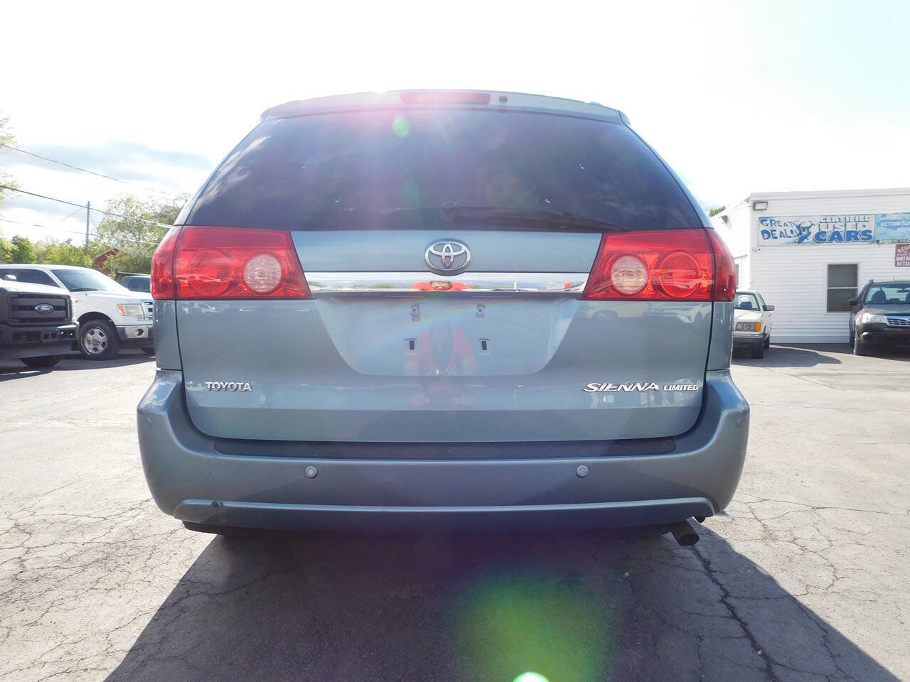 Used 2008 Toyota Sienna XLE Limited FWD image 6