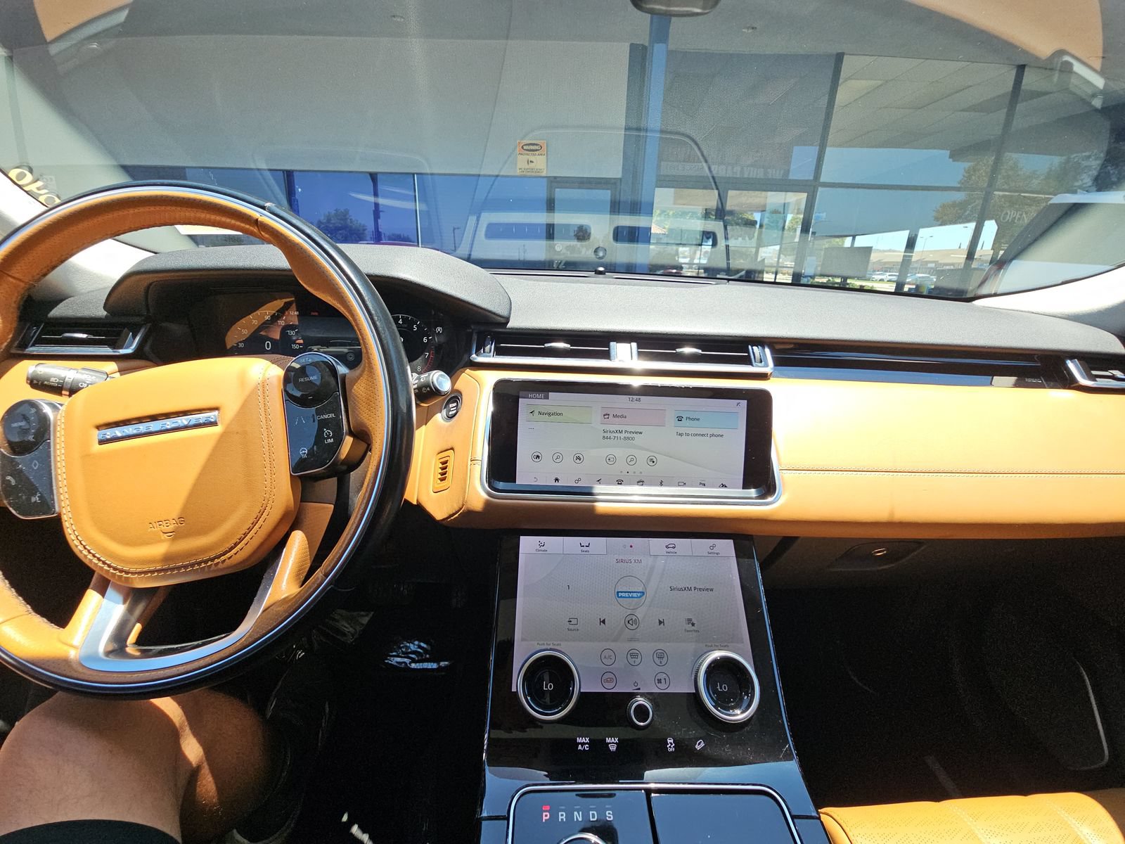 Used 2018 Land Rover Range Rover Velar R-Dynamic SE AWD/4WD image 13