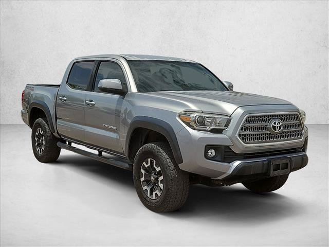 Used 2017 Toyota Tacoma TRD Off-Road w/ Tow Package RWD image 3