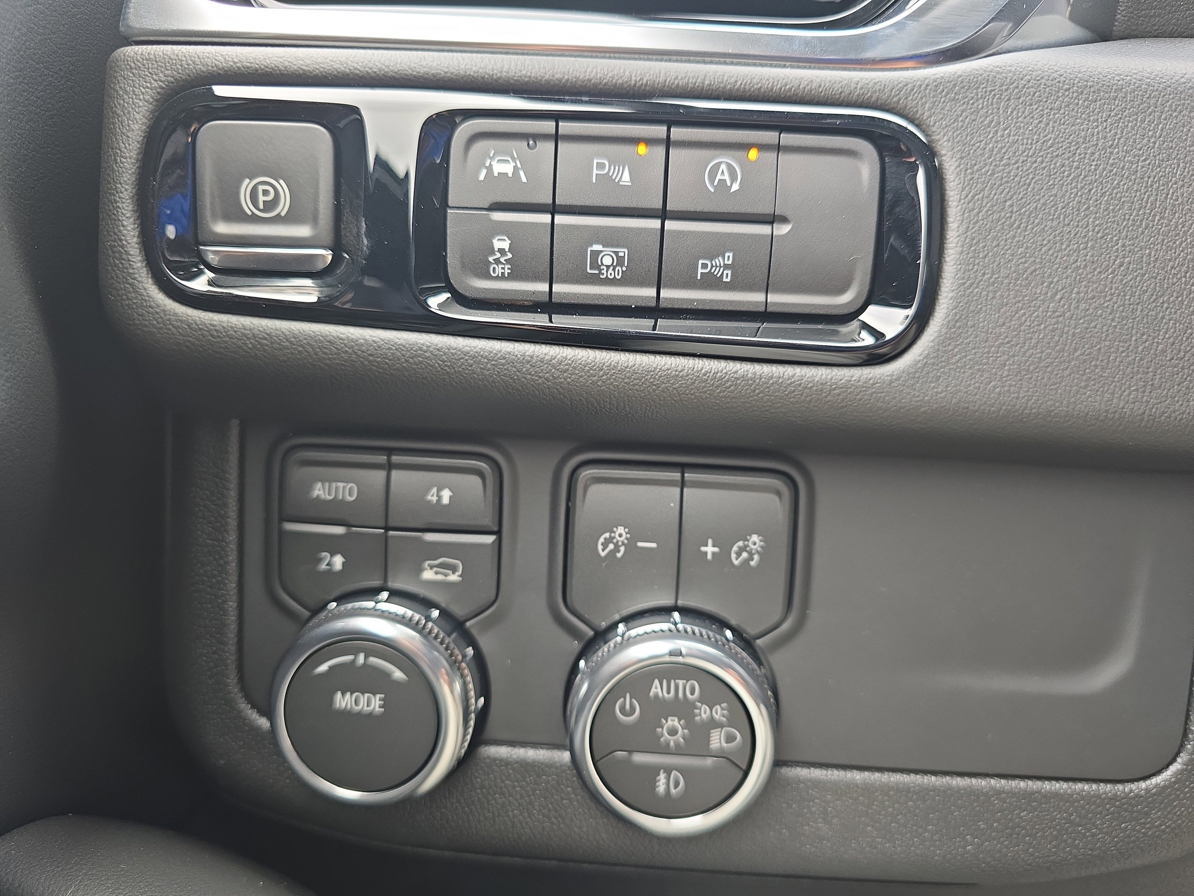 New 2026 GMC Yukon Elevation w/ LPO, Floor Liner Package image 30