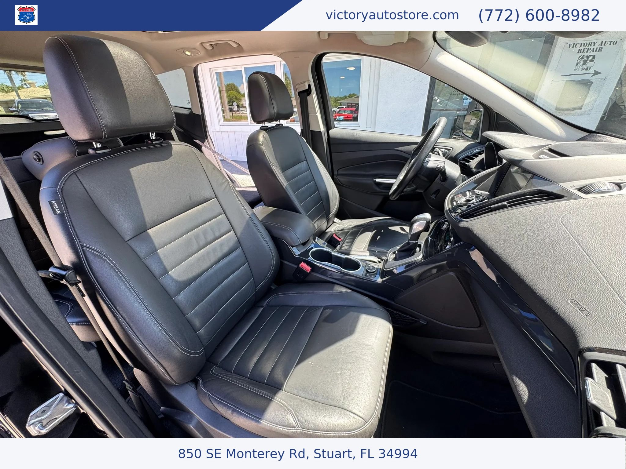 Used 2016 Ford Escape Titanium w/ Equipment Group 301A AWD/4WD image 3