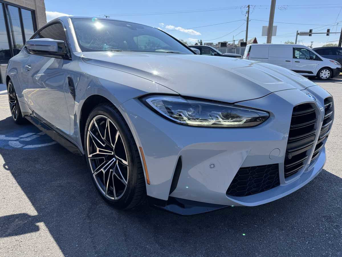Used 2022 BMW M4 Competition w/ Executive Package RWD image 4