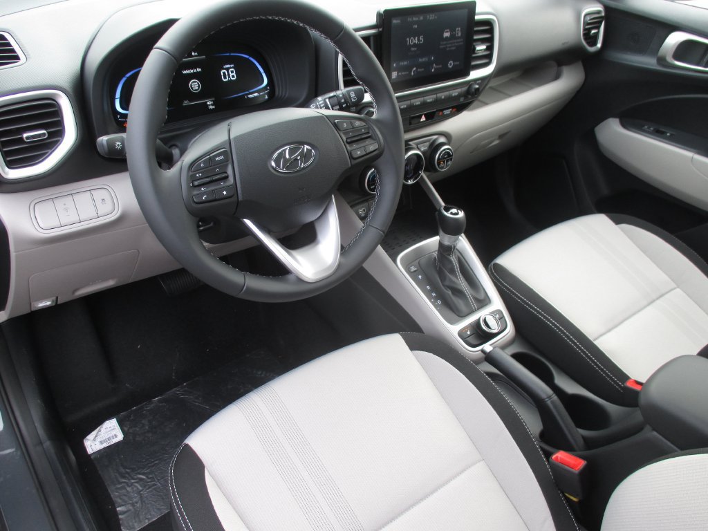 New 2026 Hyundai Venue SEL FWD image 8