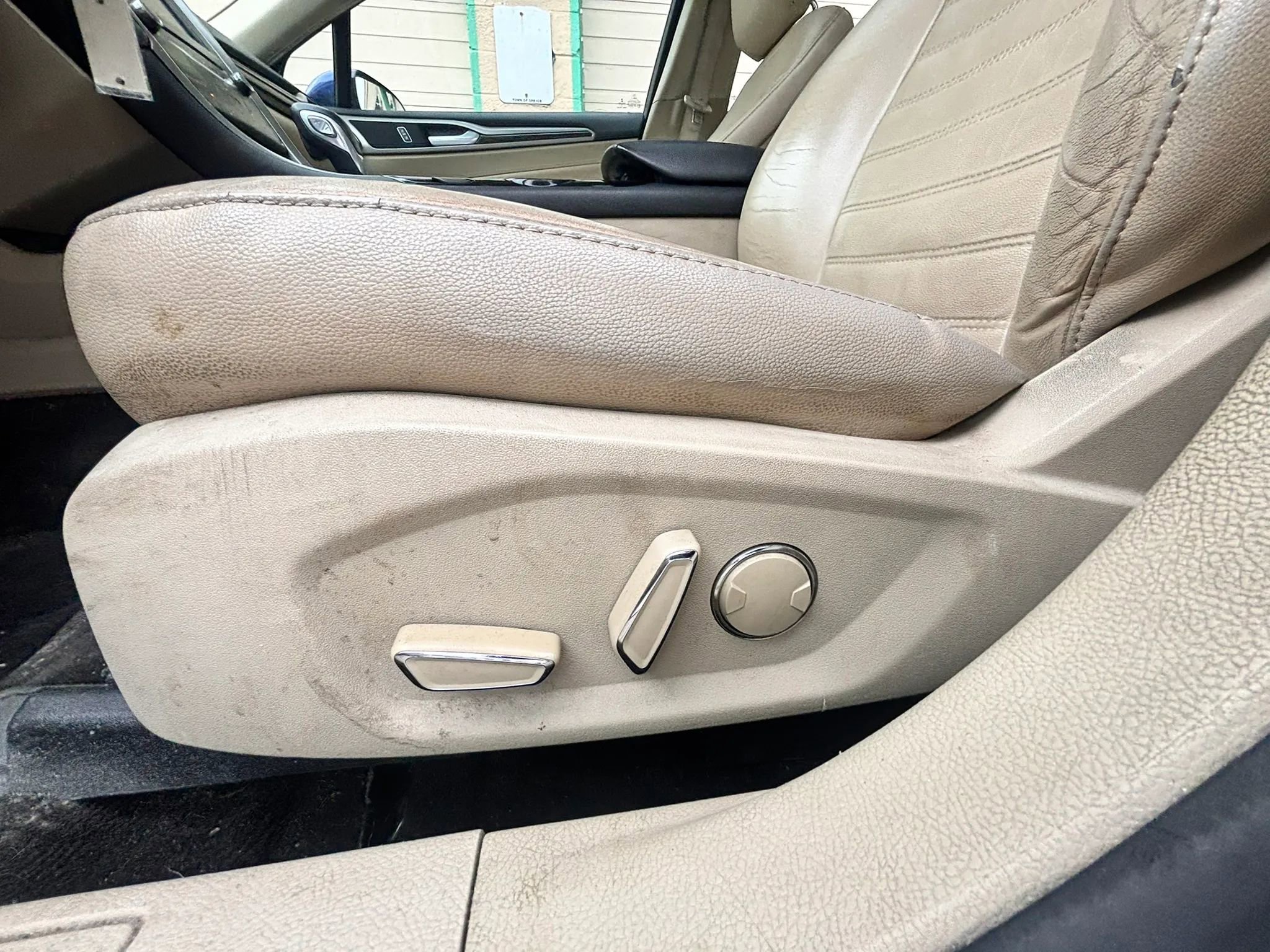 Used 2014 Ford Fusion SE w/ Equipment Group 202A image 38