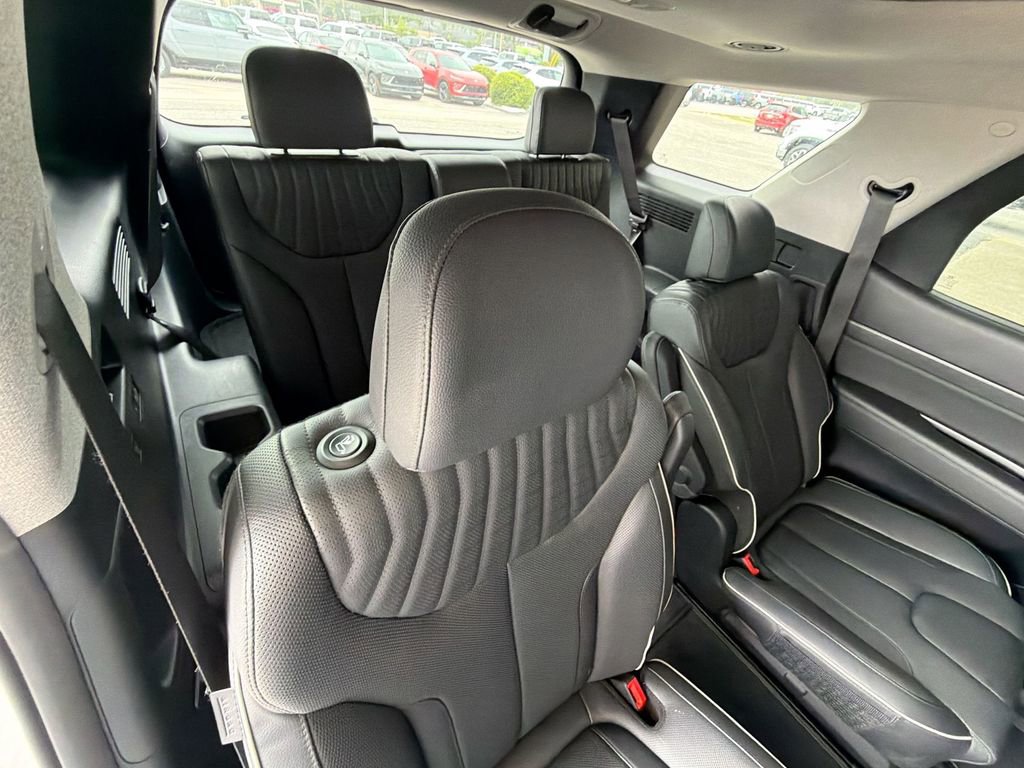 Used 2024 Hyundai Palisade Limited image 34