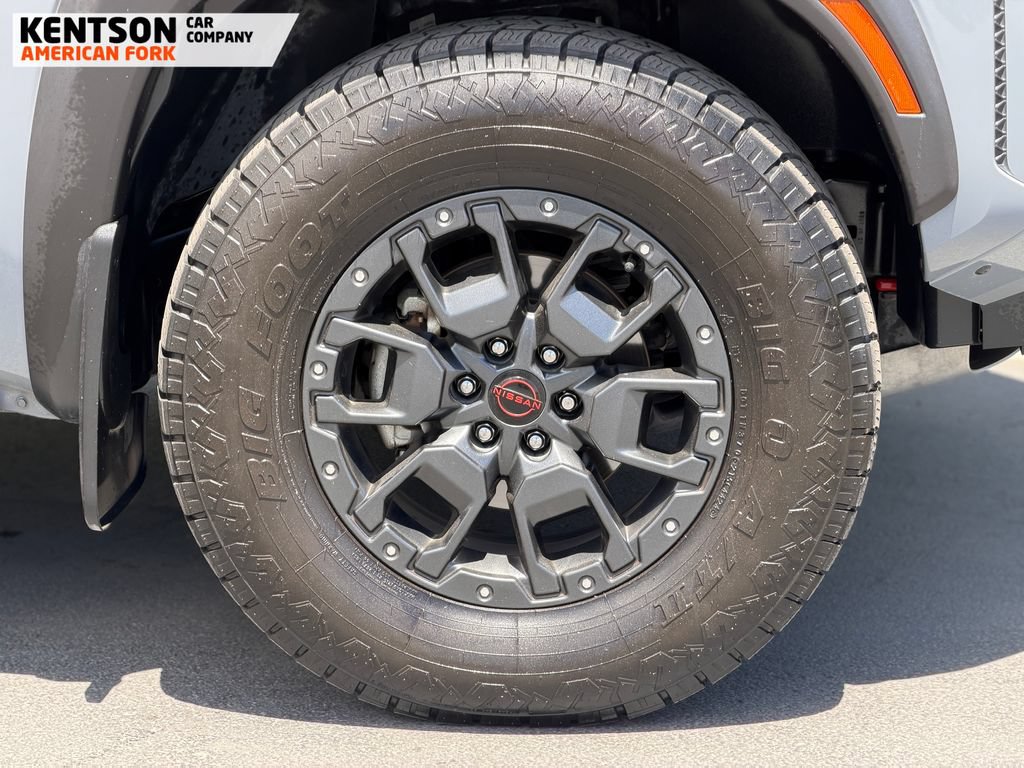 Used 2023 Nissan Frontier 4x4 Crew Cab image 12