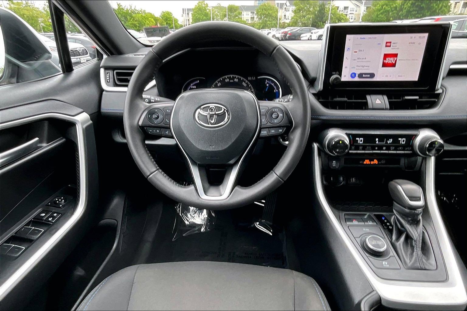 Used 2023 Toyota RAV4 SE AWD/4WD image 5
