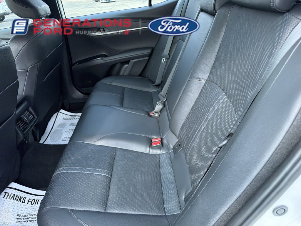 Used 2025 Toyota Camry XSE FWD image 13